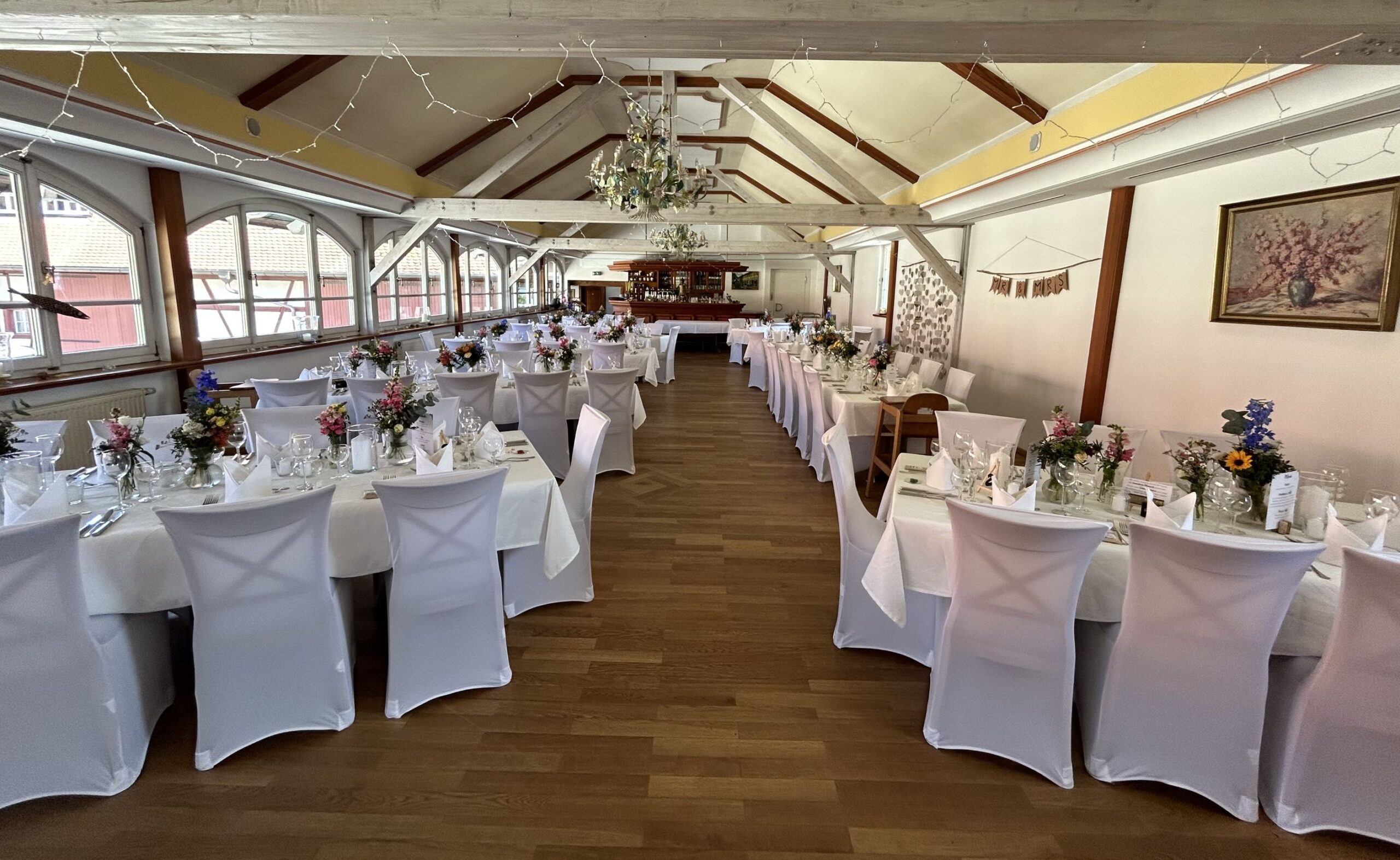 Fischerei Oberle Erlangen – Event mit Stuhlhussen Stuhlhussen in der Fischerei Oberle in Erlangen bei einer festlichen Feier